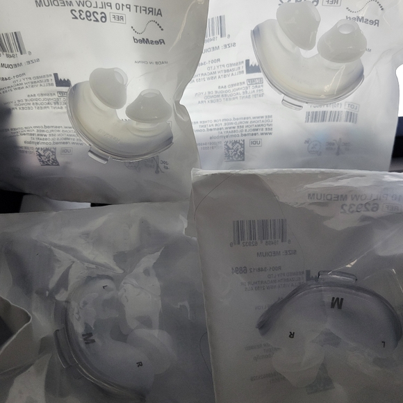 ResMed AirFit P10 Nasal Pillows - Picture 7 of 7